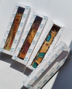 ⁦מזוזת עץ אפוקסי עבודת יד⁩ – תמונה ⁦3⁩